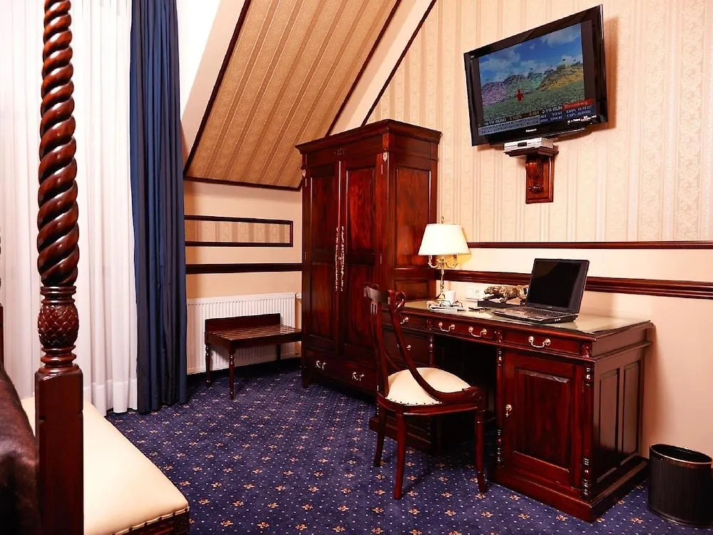Hotel Villa Achenbach Düsseldorf 4*,