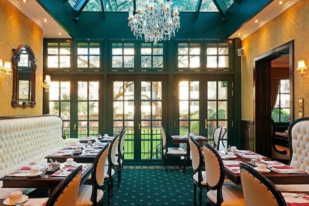 Hotel Villa Achenbach Düsseldorf 4*,
